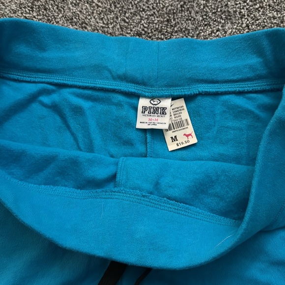 PINK sleep shorts. Size medium. - Picture 2 of 3